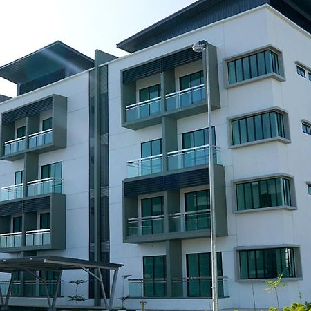 Faiz Homestay Kuching Zewnętrze zdjęcie